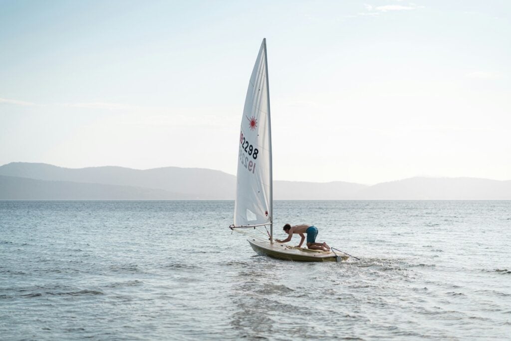 sailing-smiths-lake